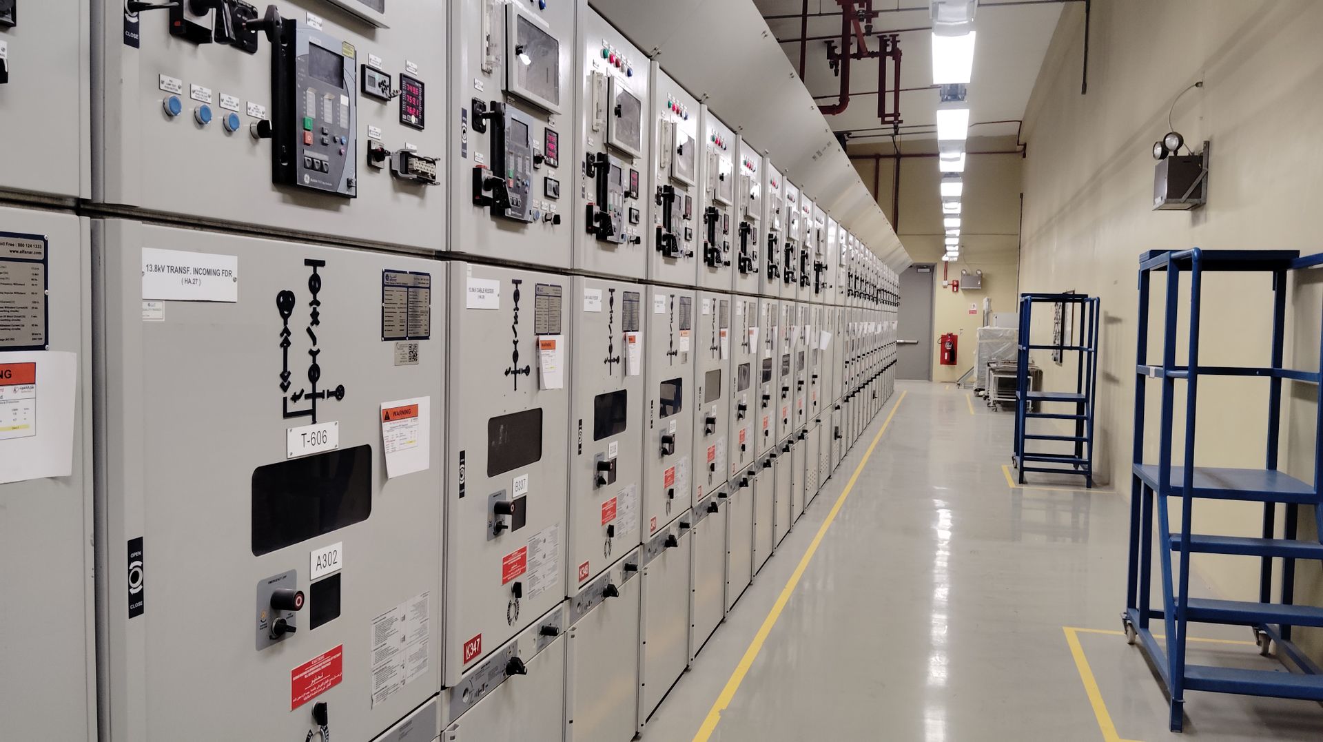 キュービクル式受変電設備の改修工事